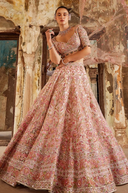Kareena Kapoor in Pink Shaded Designer Sari Online – Panache Haute Couture