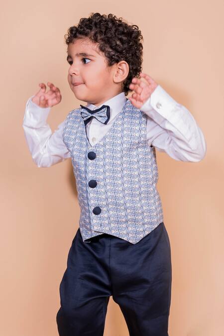 Buy_Toplove_White Cotton Sky Blue Elephant Print Waistcoat Set _Online_at_Aza_Fashions