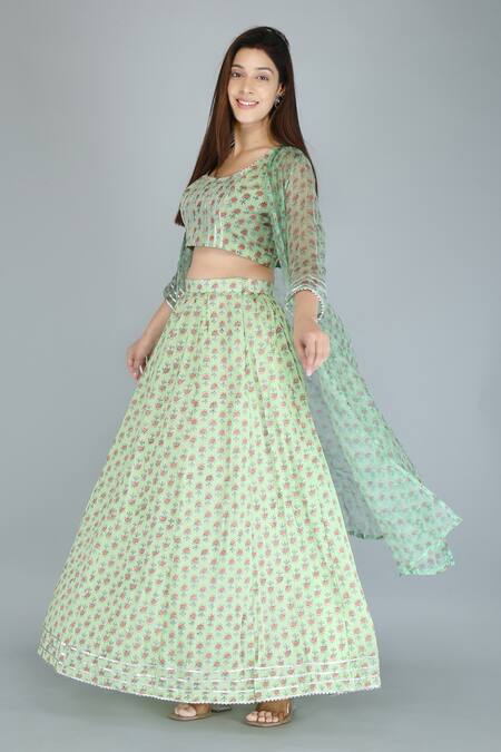 Kalakaari By Sagarika_Green Pure Cotton Printed Floral Round Blouse And Skirt Set _at_Aza_Fashions
