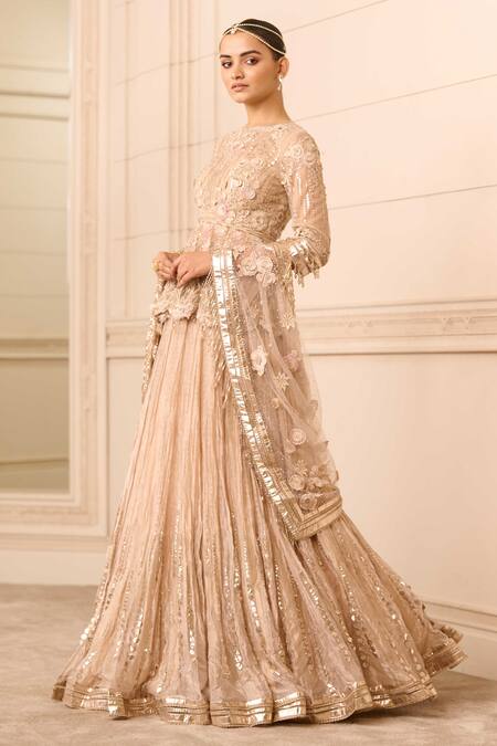 Tarun Tahiliani_Gold Tulle, Silk Organza, Jacquard Cascading Woven Border Bridal Lehenga Set_Online_at_Aza_Fashions