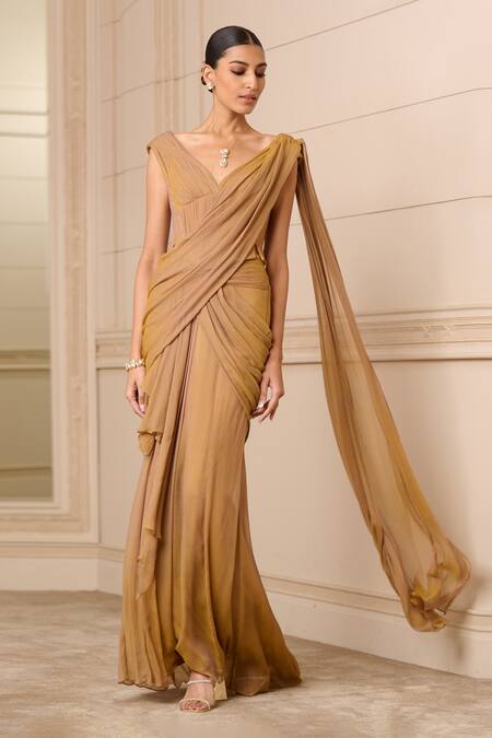 Tarun Tahiliani Brown Chiffon V-neck Concept Pre-draped Saree With Fluted Corset Online at Aza Fashions Tarun Tahiliani_Brown Chiffon V-neck Concept Pre-draped Saree With Fluted Corset_Online_at_Aza_Fashions
