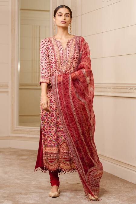 Tarun Tahiliani_Fuchsia Floral Pattern Notched Print Straight Kurta Set_Online_at_Aza_Fashions
