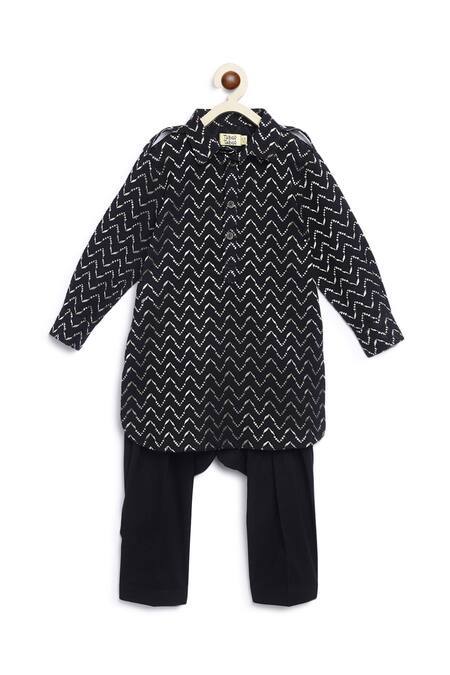 Buy Tiber Taber Black Cotton Embroidery Chevron Pathani Kurta With Salwar Online at Aza Fashions Buy_Tiber Taber_Black Cotton Embroidery Chevron Pathani Kurta With Salwar _Online_at_Aza_Fashions
