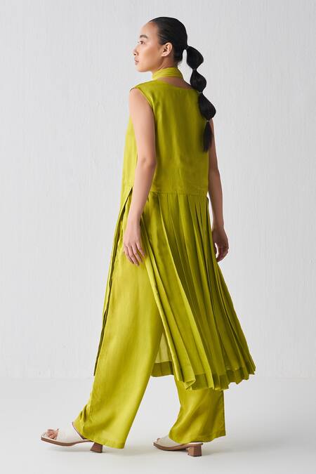 Shop Three Green Bemberg Plain Bright Broad Bottom Pant Online at Aza Fashions Shop_Three_Green Bemberg Plain Bright Broad Bottom Pant _Online_at_Aza_Fashions