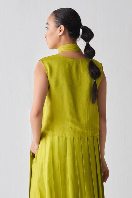 Buy Three Green Silk Crepe Plain V Neck Tunic Online at Aza Fashions Buy_Three_Green Silk Crepe Plain V Neck Tunic _Online_at_Aza_Fashions