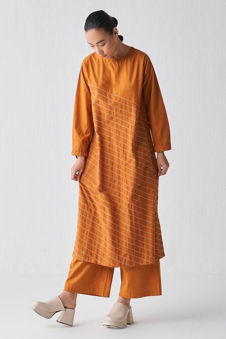 Three Orange Poplin, Handloom Cotton, Chanderi Round Stripe Pattern Tunic Pant Set Online at Aza Fashions Three_Orange Poplin, Handloom Cotton, Chanderi Round Stripe Pattern Tunic Pant Set_Online_at_Aza_Fashions