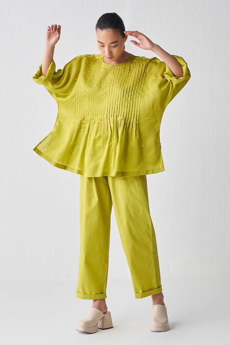 Three_Green Chanderi Round Neck Pintuck Detail Top _Online_at_Aza_Fashions