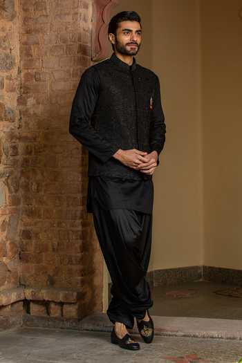 Nitika Gujral_Black Silk, Viscose Embroidery Floral Bundi Kurta Set _Online_at_Aza_Fashions