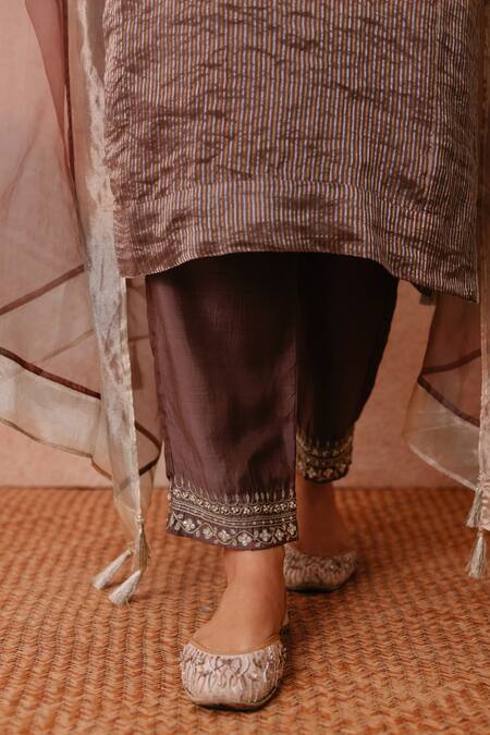 Buy_Label Mansi Nagdev_Brown Tissue, Organza Pearls, Sequins, Gota Patti, Embroidery, Hand Kurta Set _Online_at_Aza_Fashions