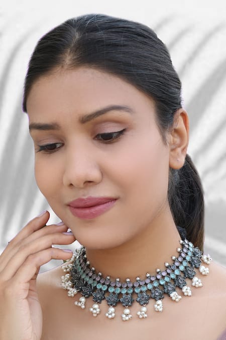 Arnimaa_Silver Plated Floral Stones Embellished Necklace _Online_at_Aza_Fashions