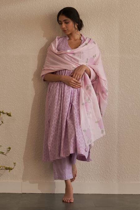 Buy_Label Mansi Nagdev_Purple Cotton Embroidery, Lace V-neck Urja Jacquard Floral Pattern Kurta Set _Online_at_Aza_Fashions