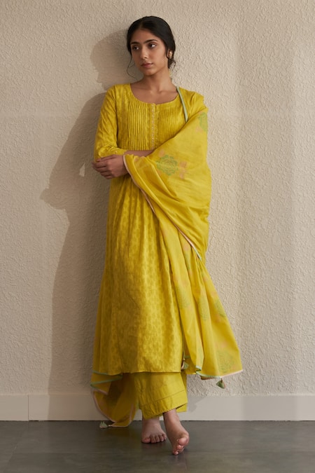 Label Mansi Nagdev_Yellow Kurta Cotton Hand Block Printed And Embroidered Floral Pattern A-line Set _Online_at_Aza_Fashions