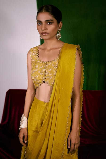 17:17 By Simmi Saboo Yellow Muslin Silk And Organza Thread & Sharara Saree With Embroidered Bustier Online at Aza Fashions 17:17 By Simmi Saboo_Yellow Muslin Silk And Organza Thread & Sharara Saree With Embroidered Bustier_Online_at_Aza_Fashions