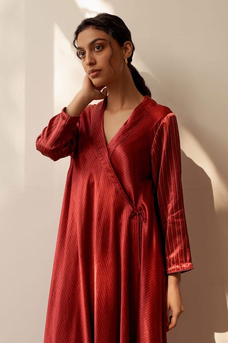 Dot_Red Maheshwari, Silk, Cotton V-neck Striped Angrakha Kurta And Pant Set _Online_at_Aza_Fashions
