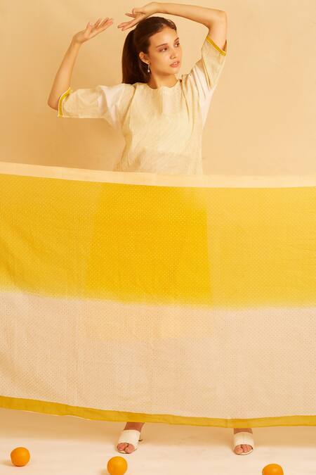 Shop Banana Labs White Cotton Embroidery Round Neck Tangy Mango Printed Kurta Pant Set Online at Aza Fashions Shop_Banana Labs_White Cotton Embroidery Round Neck Tangy Mango Printed Kurta Pant Set _Online_at_Aza_Fashions