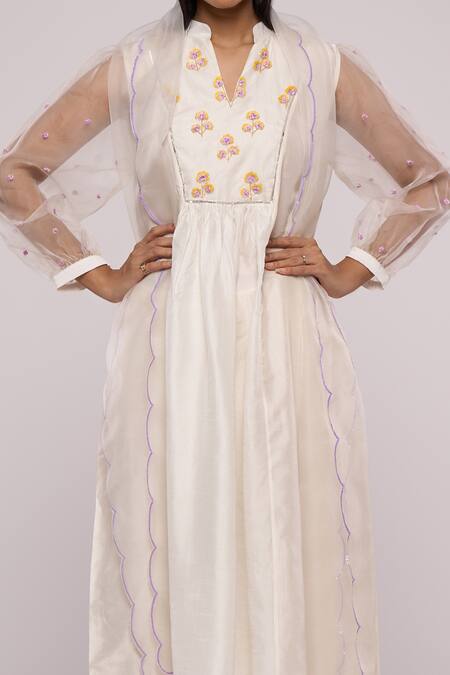 Mayu Kothari White Organza Hand Embroidered Dupatta Online at Aza Fashions Mayu Kothari_White Organza Hand Embroidered Dupatta _Online_at_Aza_Fashions