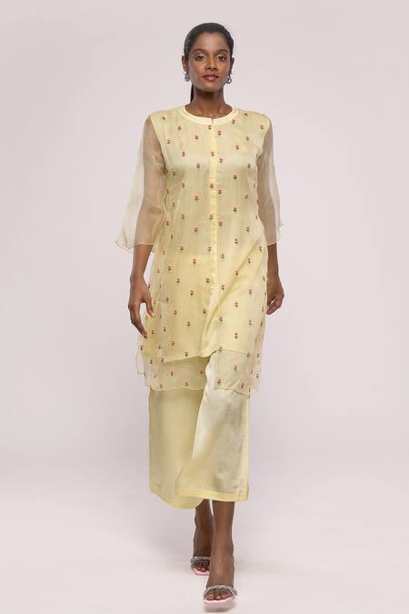 Buy_Mayu Kothari_Yellow Organza With Shantoon Hand Embroidered Roses Pastel Kurta _Online_at_Aza_Fashions