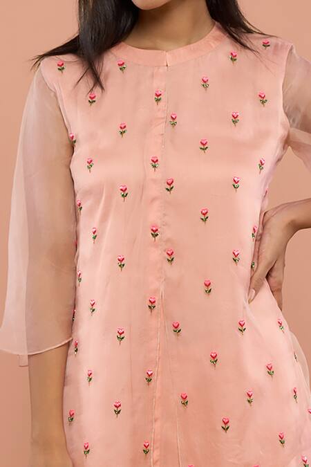 Mayu Kothari Peach Organza With Shantoon Hand Embroidered Roses Kurta Online at Aza Fashions Mayu Kothari_Peach Organza With Shantoon Hand Embroidered Roses Kurta _Online_at_Aza_Fashions