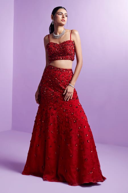Parul Gandhi Red Silk Organza Sequins, Embroidery Sweetheart Neck Lehenga Set Online at Aza Fashions Parul Gandhi_Red Silk Organza Sequins, Embroidery Sweetheart Neck Lehenga Set _Online_at_Aza_Fashions