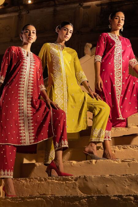 Preevin Green Cotton, Tulle, Net Embroidery, Embellished Straight Kurta And Pant Set Online at Aza Fashions Preevin_Green Cotton, Tulle, Net Embroidery, Embellished Straight Kurta And Pant Set _Online_at_Aza_Fashions