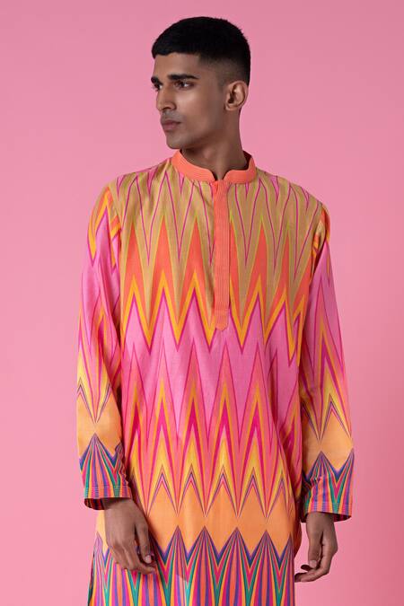 Siddhartha Bansal_Yellow Cotton, Chanderi Embroidery Chevron Print Kurta Set _at_Aza_Fashions