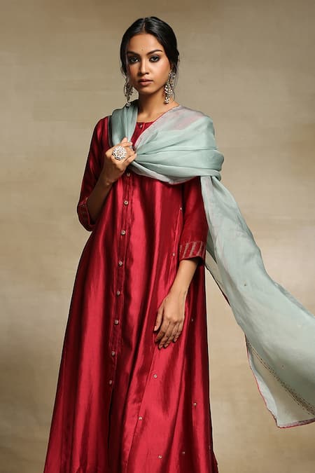 Weaver Story Red Dupatta Organza, Handwoven Pure Chanderi, Kurta Lining Embroidered Set at Aza Fashions Weaver Story_Red Dupatta Organza, Handwoven Pure Chanderi, Kurta Lining Embroidered Set _at_Aza_Fashions