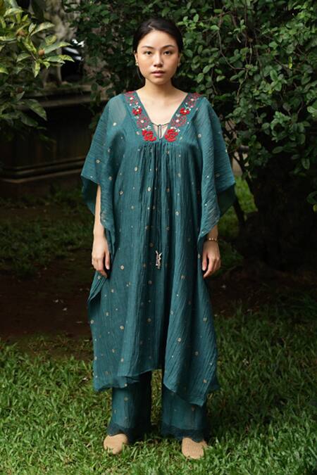 Baju Green Chanderi Cotton, Silk Beads, Embroidery Hand Printed Kaftan With Inner Online at Aza Fashions Baju_Green Chanderi Cotton, Silk Beads, Embroidery Hand Printed Kaftan With Inner_Online_at_Aza_Fashions