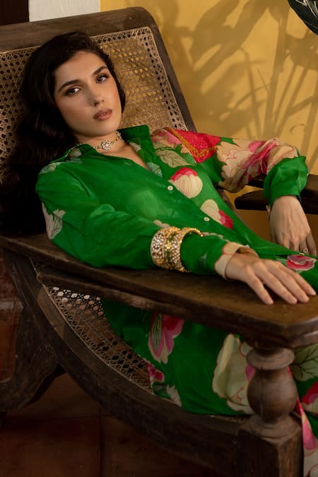Buy_Paulmi And Harsh_Green Crepe Embroidery Collared Spring Blooming Floral Kurta And Pant Set _Online_at_Aza_Fashions