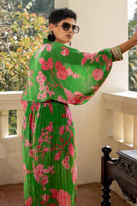 Shop_Paulmi And Harsh_Green Collared Floral Printed Kimono Sleeve Shirt And Pant Set _Online_at_Aza_Fashions