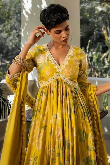 Buy Paulmi And Harsh Yellow Chanderi Silk, Cotton Cut Work, Garden Of Bloom Pattern Anarkali Set Online at Aza Fashions Buy_Paulmi And Harsh_Yellow Chanderi Silk, Cotton Cut Work, Garden Of Bloom Pattern Anarkali Set _Online_at_Aza_Fashions