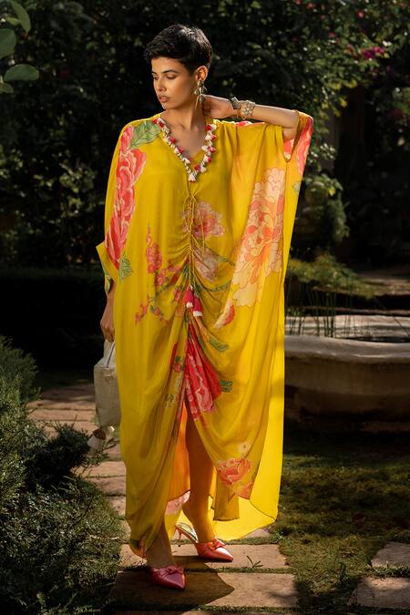 Buy_Paulmi And Harsh_Yellow V-neck Refreshing Floral Pattern Kaftan _Online_at_Aza_Fashions
