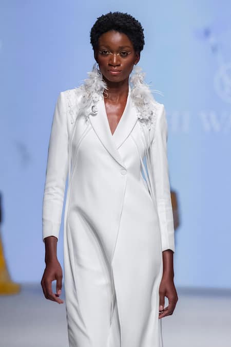 Vidhi Wadhwani_White Crepe Fringe, Cut Work Hawa Applique Blazer _at_Aza_Fashions