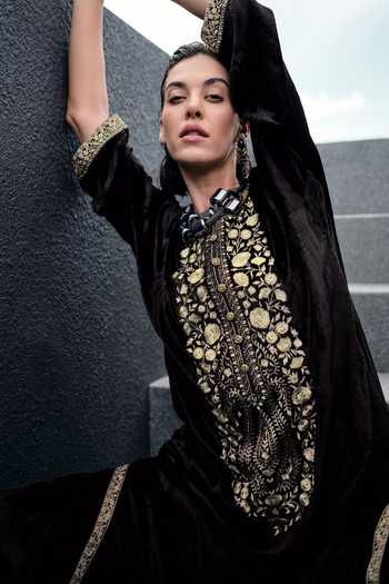 Label Varsha_Black Velvet Embroidered Thread Round Floral Bodice Pheran And Pant Set_Online_at_Aza_Fashions