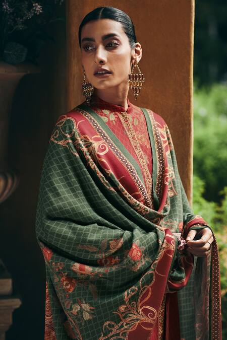 Buy_Label Varsha_Red Viscose Pashmina Printed Digital Mandarin Collar Paisley Patterned Kurta Set_Online_at_Aza_Fashions