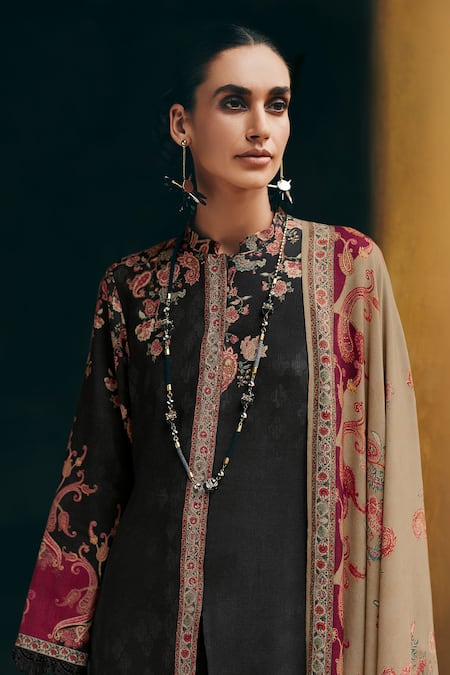 Buy_Label Varsha_Black Viscose Pashmina Printed Digital Placed Floral Patterned Kurta Set_Online_at_Aza_Fashions