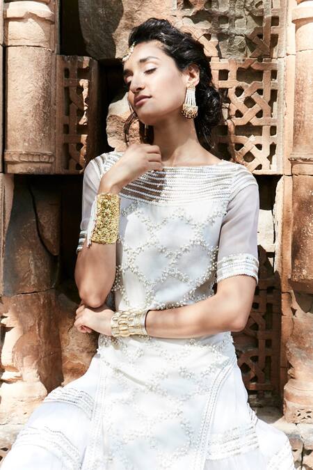 Buy_Tisha Saksena_Ivory Handloom Cotton Embroidery, Zari Boat Neck Kurta And Organza Lehenga Set _Online_at_Aza_Fashions