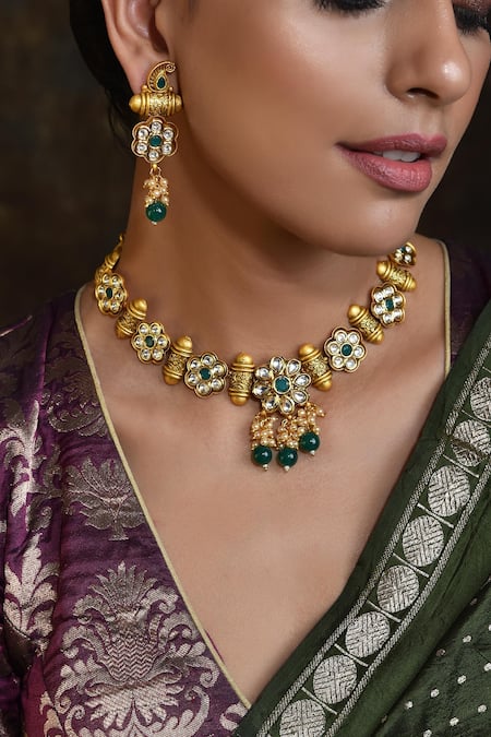 Buy_Swabhimann_Green Imitation Diamonds Gold Toned Kundan Floral Necklace Set _Online_at_Aza_Fashions