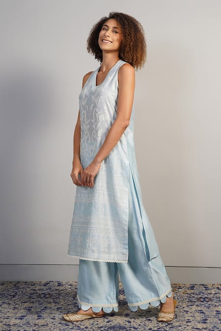 Samant Chauhan_Blue Cotton Silk Embroidered Aari V Neck Kurta Set _Online_at_Aza_Fashions