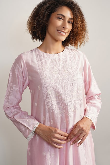 Samant Chauhan_Pink Cotton Silk Embroidered Aari Round Straight Kurta Set _Online_at_Aza_Fashions