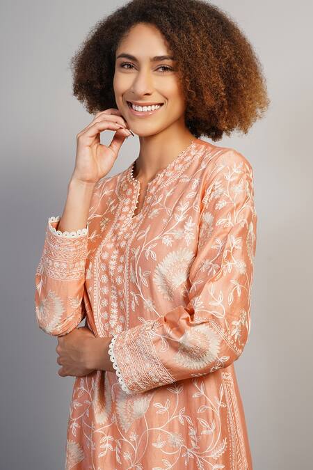 Shop_Samant Chauhan_Peach Cotton Silk Embroidered Aari Notched Floral Kurta Set _Online_at_Aza_Fashions