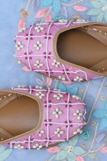 Cilwana Studio Pink Pearl Embroidered Juttis Online at Aza Fashions Cilwana Studio_Pink Pearl Embroidered Juttis_Online_at_Aza_Fashions