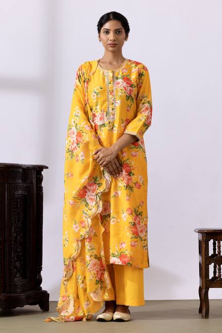 Abbaran_Yellow Chanderi Embroidery Round Neck Floral Printed Kurta Set_Online_at_Aza_Fashions