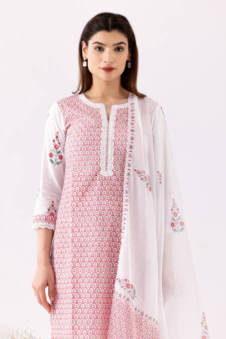 Abbaran Ivory Cotton Embroidery, Lace Round Neck Printed Straight Kurta Set at Aza Fashions Abbaran_Ivory Cotton Embroidery, Lace Round Neck Printed Straight Kurta Set _at_Aza_Fashions