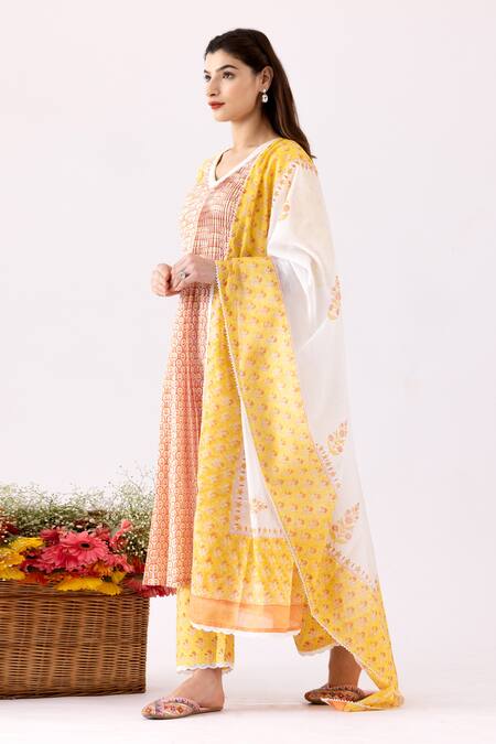Buy_Abbaran_Yellow Cotton, Muslin Embroidery, Lace V-neck Floral Print Panelled Anarkali Set_Online_at_Aza_Fashions