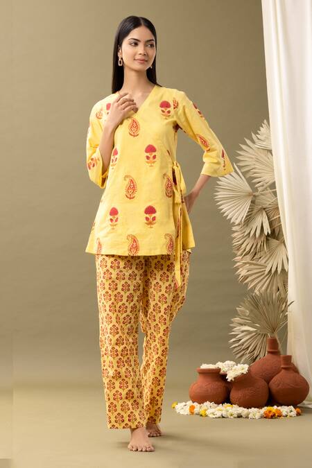 Abbaran_Yellow Cotton Embroidery V-neck Bloom Print Angrakha And Pant Set _Online_at_Aza_Fashions
