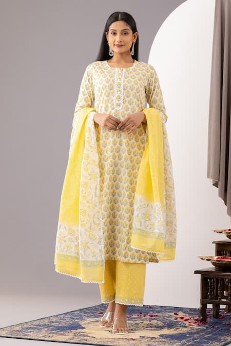 Shop_Abbaran_Yellow Cotton Embroidery Round Neck Flower Print Kurta Set _Online_at_Aza_Fashions