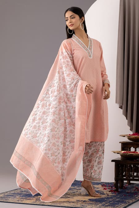 Shop_Abbaran_Pink , Satin Embroidery V-neck Printed Kurta Set_Online_at_Aza_Fashions