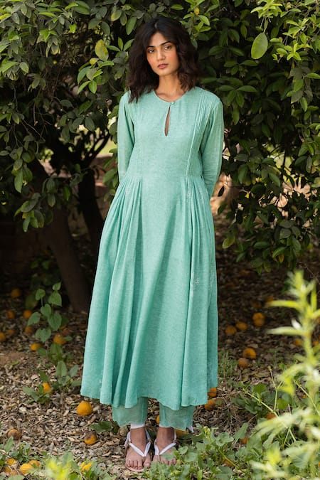 Zoon_Green , Satin Keyhole Neck Pastel Handblock Print Kurta With Pant _Online_at_Aza_Fashions