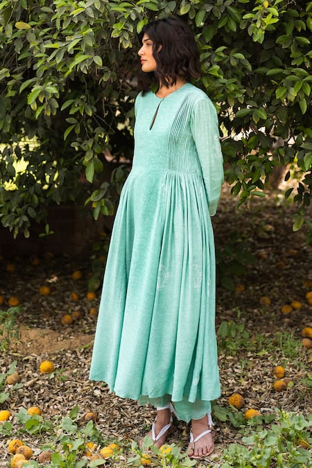 Buy_Zoon_Green , Satin Keyhole Neck Pastel Handblock Print Kurta With Pant _Online_at_Aza_Fashions