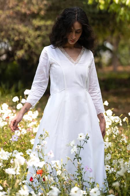 Zoon Off White , Organza, Cotton Chanderi Flared Panelled Anarkali Pant Set Online at Aza Fashions Zoon_Off White , Organza, Cotton Chanderi Flared Panelled Anarkali Pant Set _Online_at_Aza_Fashions